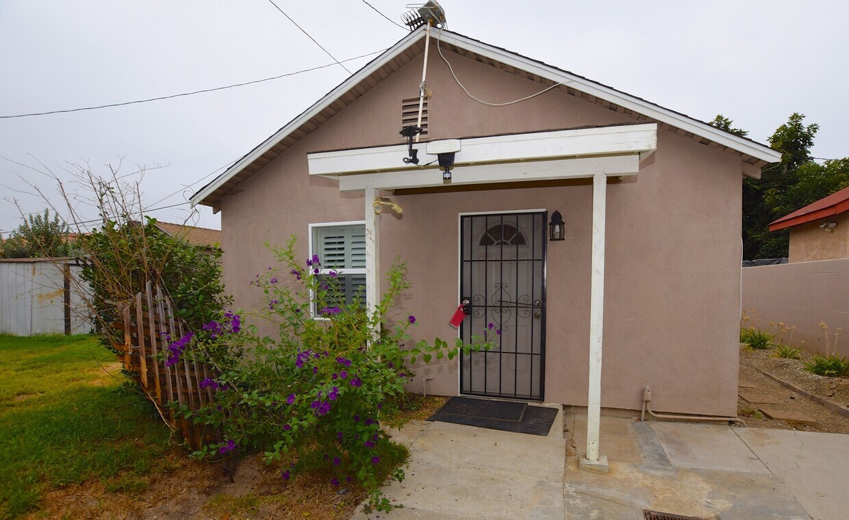 Primary Photo - 37-43 ANACAPA DRIVE