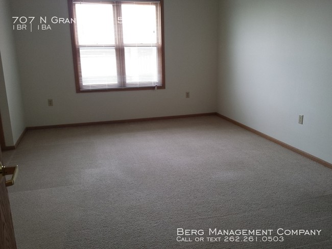 Building Photo - One Bedroom w/Den