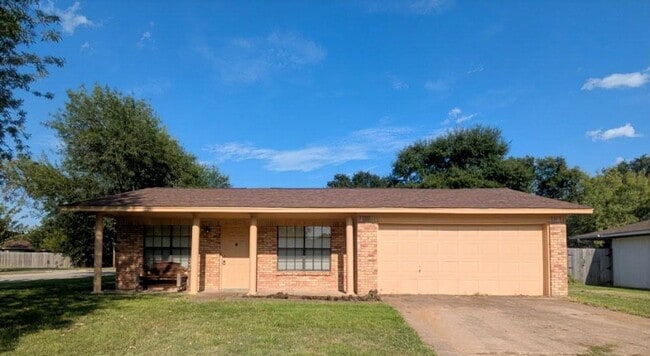 3 Bedroom 2 Bath - 3 Bedroom 2 Bath House