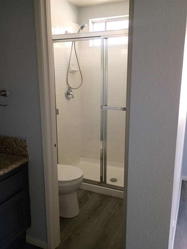 Building Photo - MOVE-IN -READY