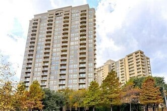 Building Photo - 3225 Turtle Creek Blvd