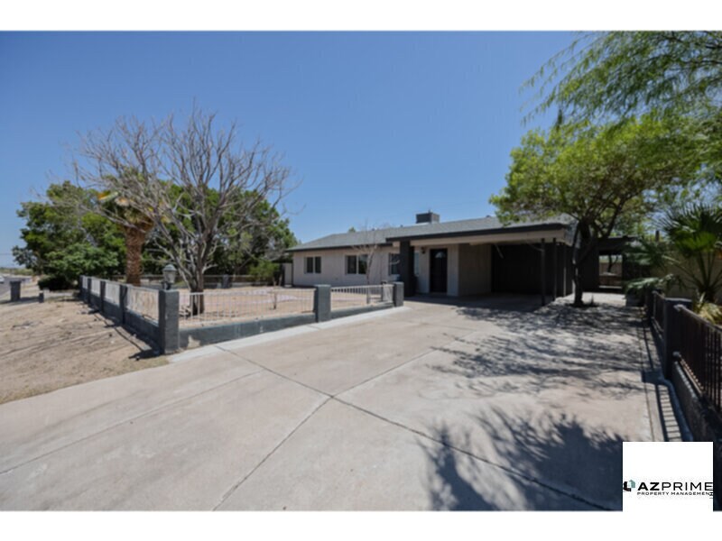 Primary Photo - Exquisite 4/2 Phoenix House with Bonus Cas...
