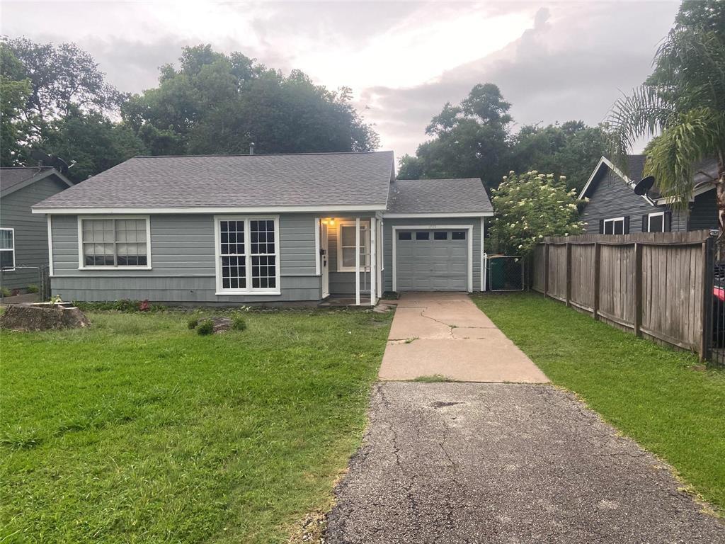 Foto principal - 1015 Prune St