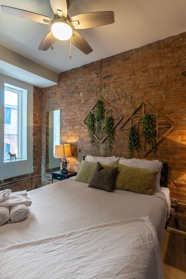 Foto del edificio - 1906 Elm St