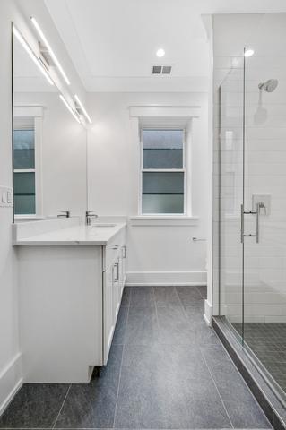 Building Photo - 653 W Wrightwood Ave