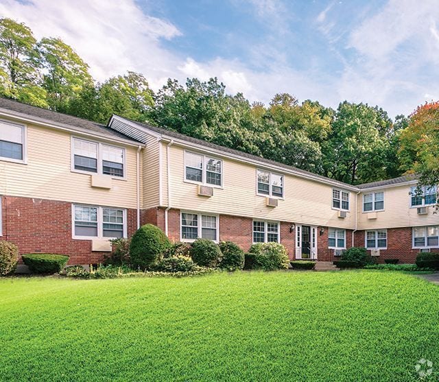 Apartments For Rent in Glastonbury, CT 2 Rentals