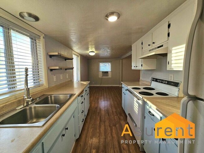 Foto del edificio - Beautiful Single-Level Home Located in the desirable East Medford neighborhood