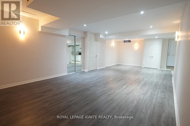 Building Photo - 275 Littleford St