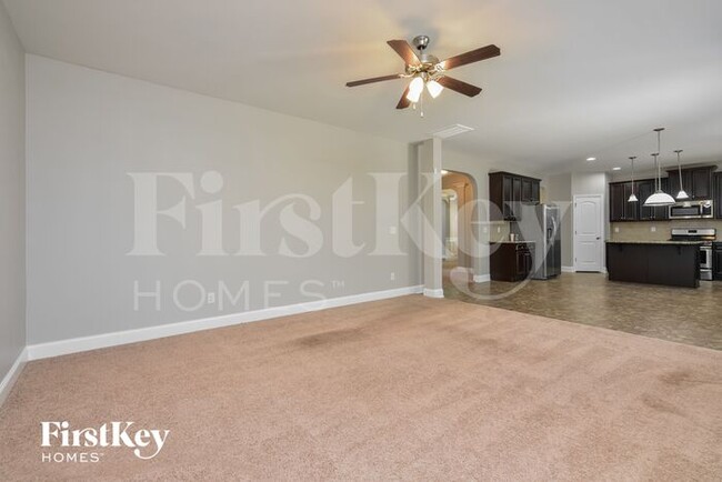Foto del edificio - 2125 Farmdale Ct NE