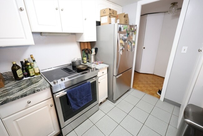 Building Photo - 45 Longwood Ave