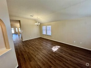 Building Photo - 909 House Creek Dr