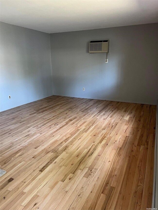 434 Clarice Blvd, Holbrook, NY 11741 Townhome Rentals in Holbrook NY