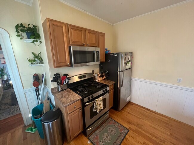 Building Photo - 294 Highland Ave
