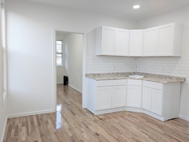 Foto del edificio - 68-11 62nd St