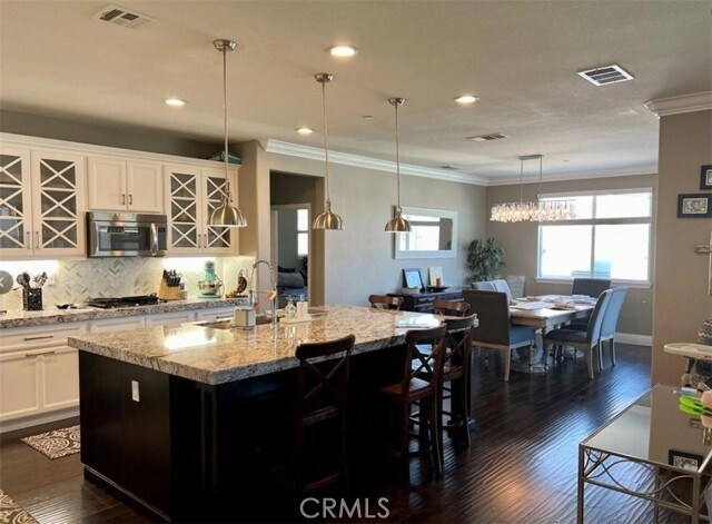 Foto del edificio - 4891 Stoneglen Ave