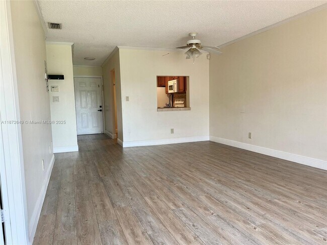 Building Photo - 7406 Woodmont Terrace