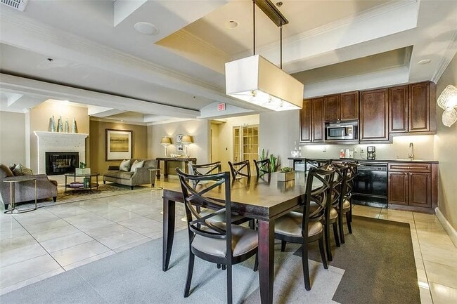 Building Photo - 3400 Welborn St