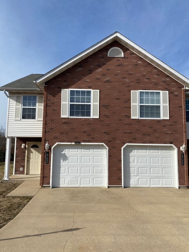 Building Photo - 16785 Huntington Ln