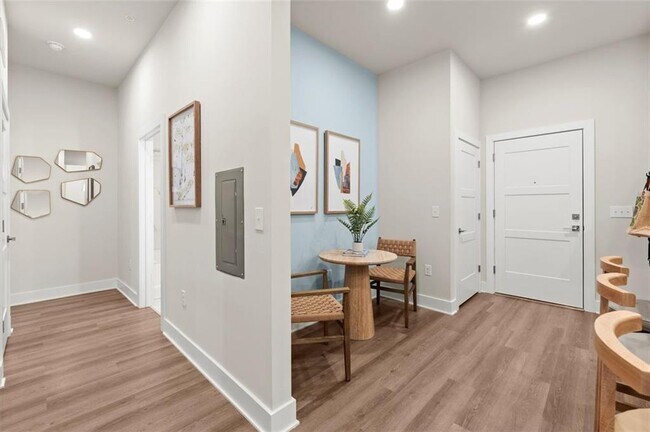 Building Photo - 2648 Sandy Plains Rd