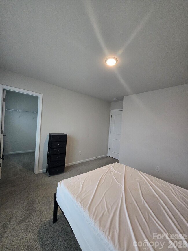 Foto del edificio - 7223 Encino Pl