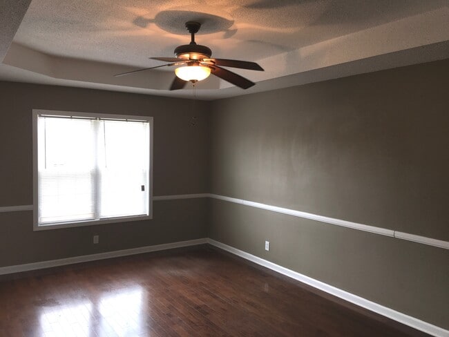 Building Photo - 229 Grassmire Dr