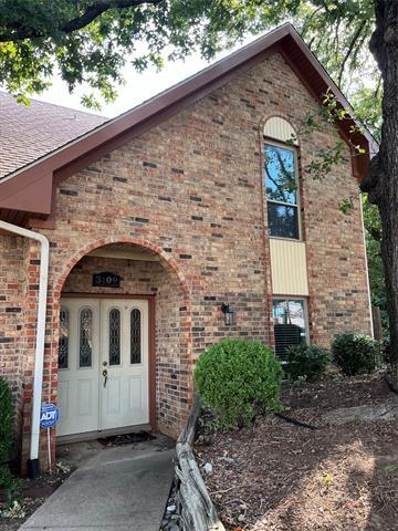 Building Photo - 3109 Timberline Dr