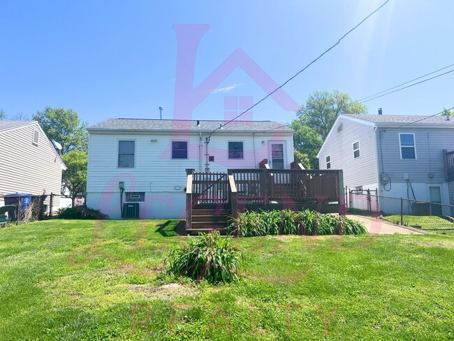 Building Photo - COMING SOON!  Adorable 2 Bedroom Home In Valley Park!  No Showings Until After 6/1!