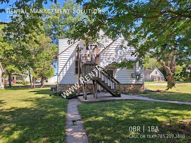 Foto del edificio - 2737 SE Michigan Ave