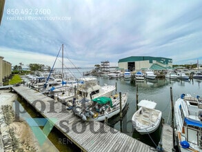 Building Photo - 14100 River Rd