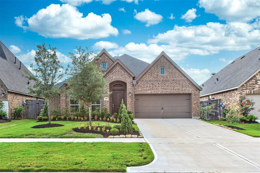 Primary Photo - 3830 Lake Falls Dr