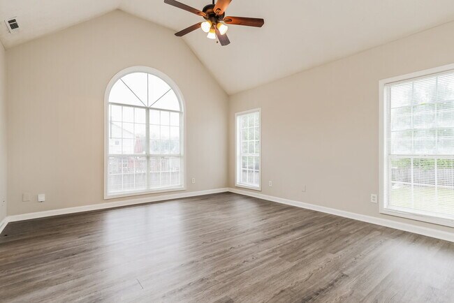 Building Photo - 116 Unity Cove