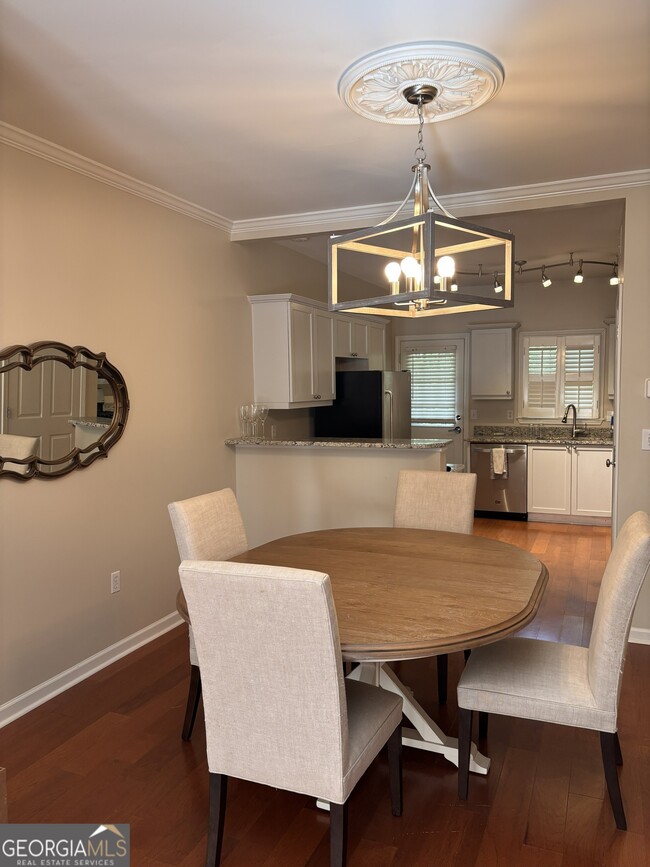 Foto del edificio - 3675 Peachtree Rd NE