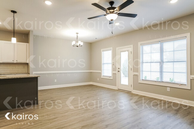 Building Photo - 3709 Oak Leaf Wy