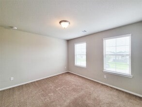 Building Photo - 24811 Crimson Pine Dr
