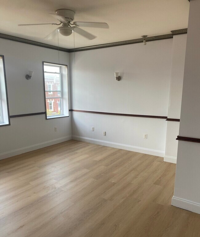 Foto del edificio - 1841 W Lexington St