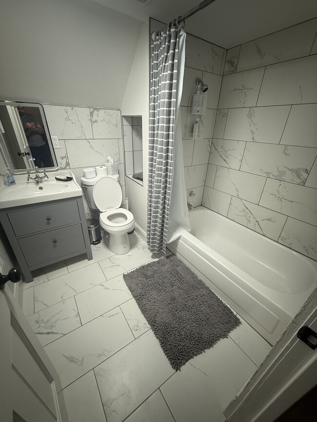 Building Photo - 214 Arlington Ave