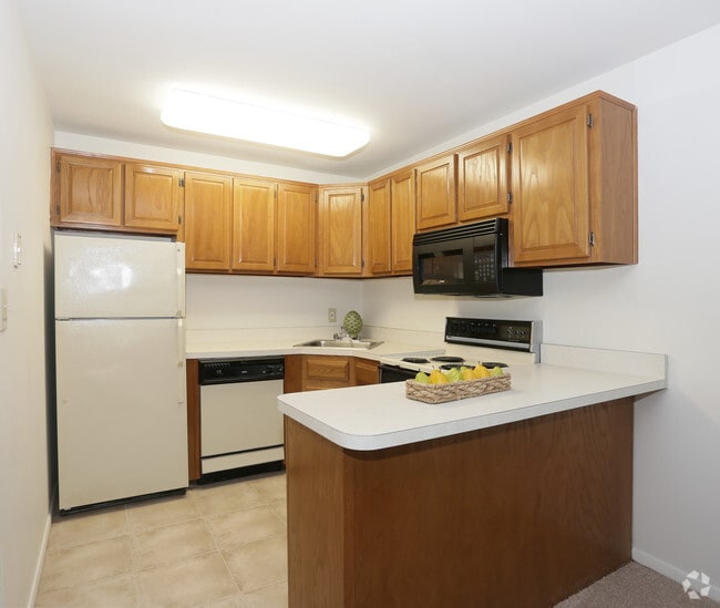 Building Photo - Villas at Pine Hills