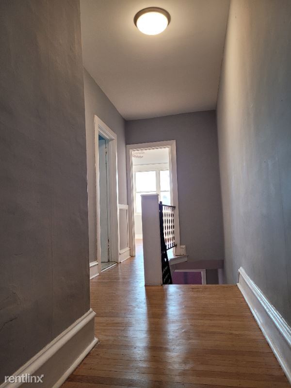 Foto del edificio - 3 br, 1 bath House - 2043 S 68th St