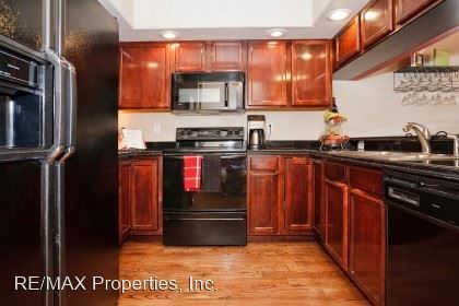 Building Photo - 3 br, 2.5 bath House - 431 Bond Street