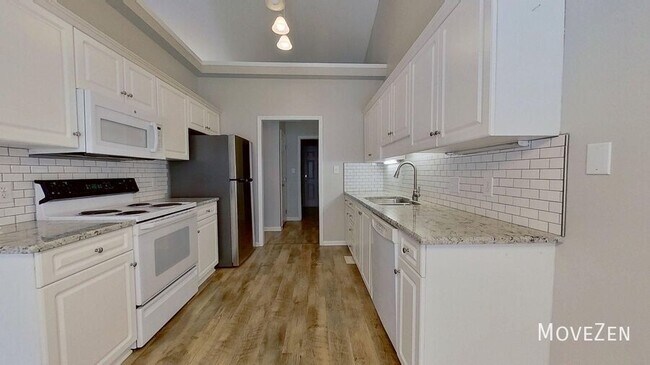 Foto del edificio - 4130 Birchgarden Dr