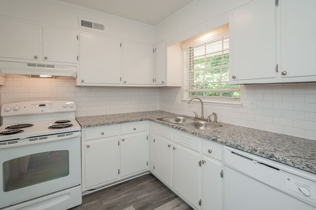 Interior Photo - Cliff Terrace