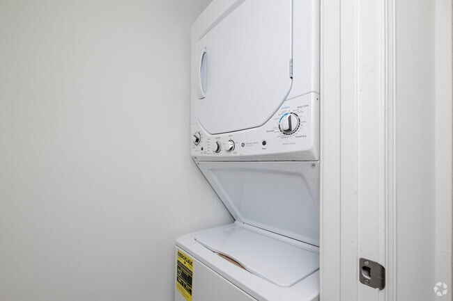 1BR, 1BA - 720SF - In-Unit Laundry - The Grant