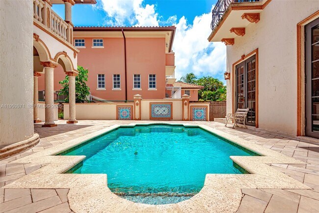 Foto del edificio - 674 Ocean Blvd