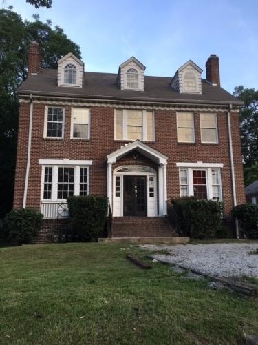 Primary Photo - 1851 Devine St