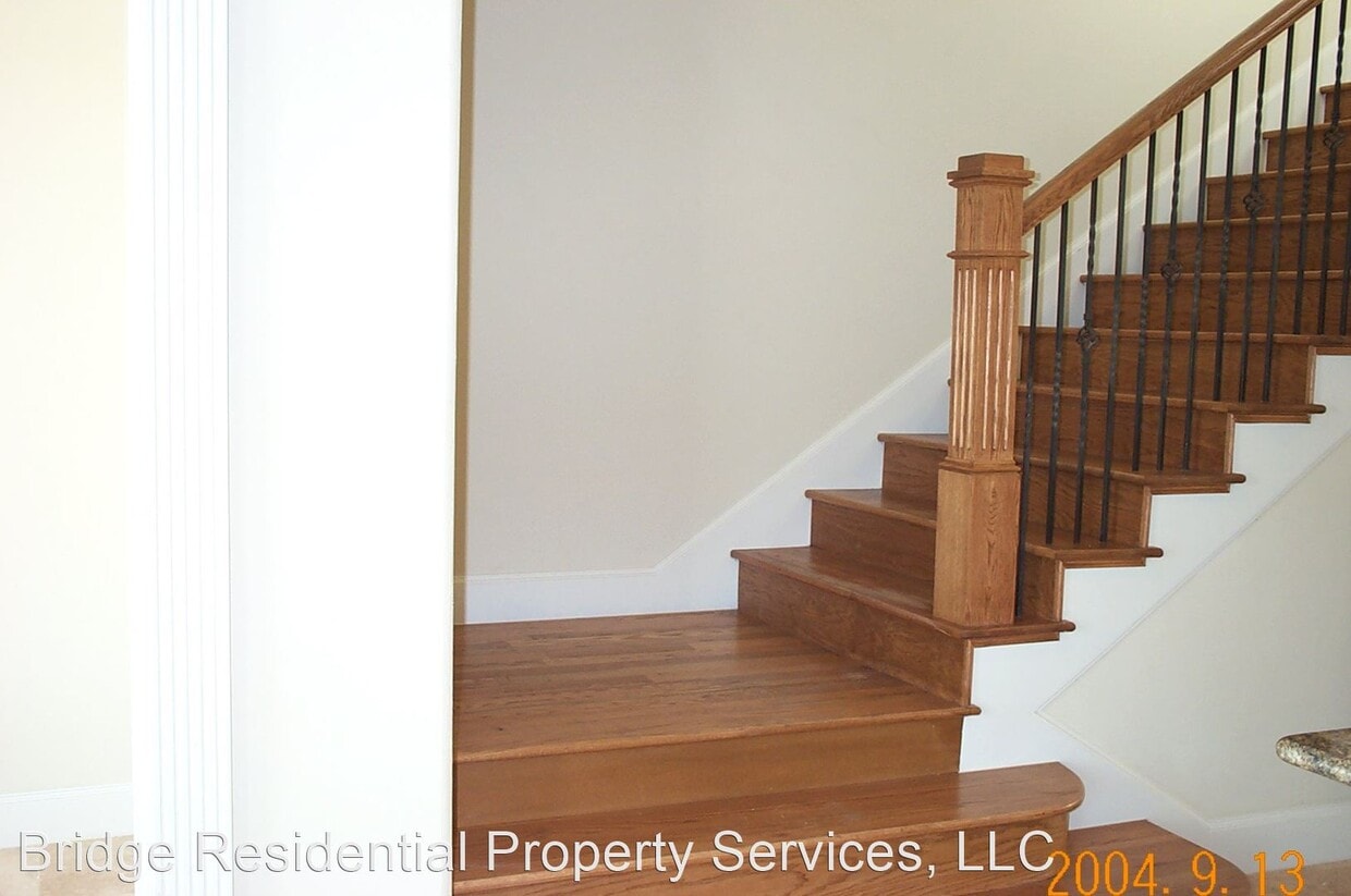Building Photo - 3 br, 3.5 bath Apartment - 427 Wyndham Crest