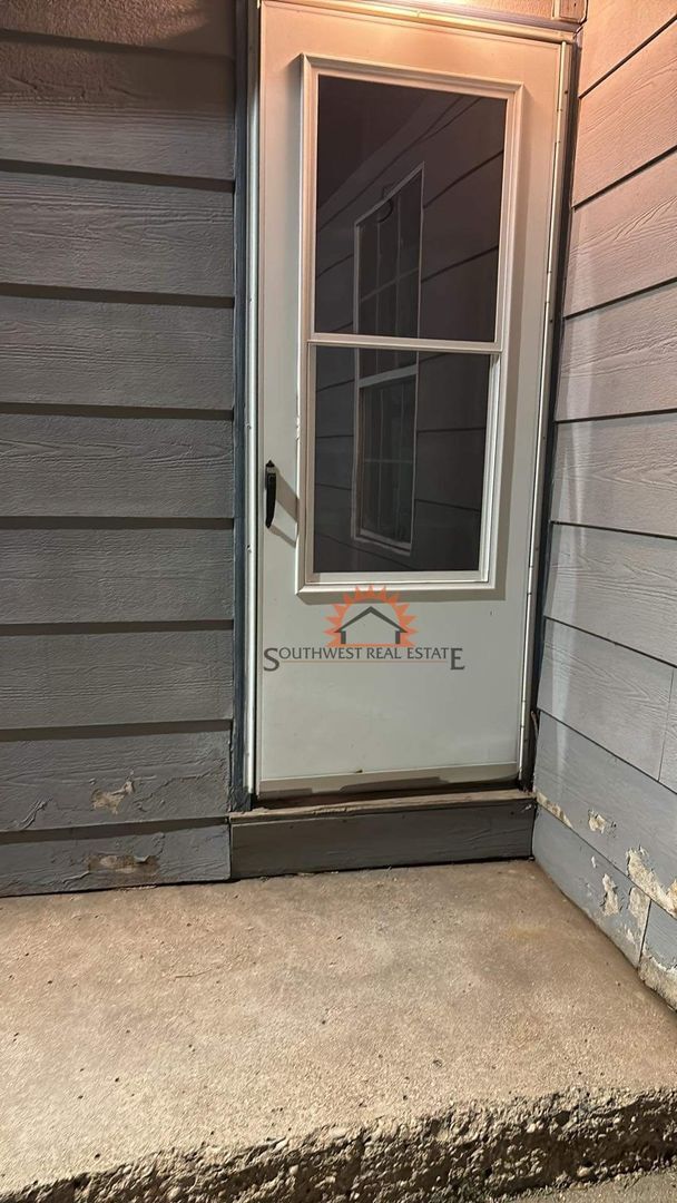 Building Photo - Affordable 1 bedroom 1 bathroom apartment