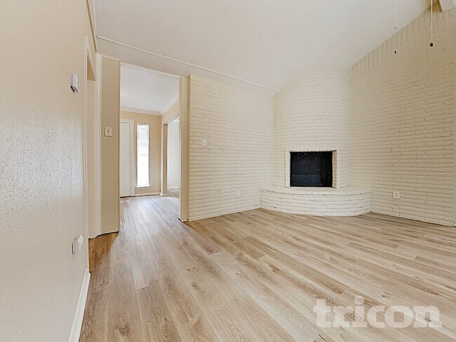 Foto del edificio - 6511 Grey Oaks Dr