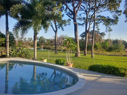 Foto del edificio - 872 W Tropical Way