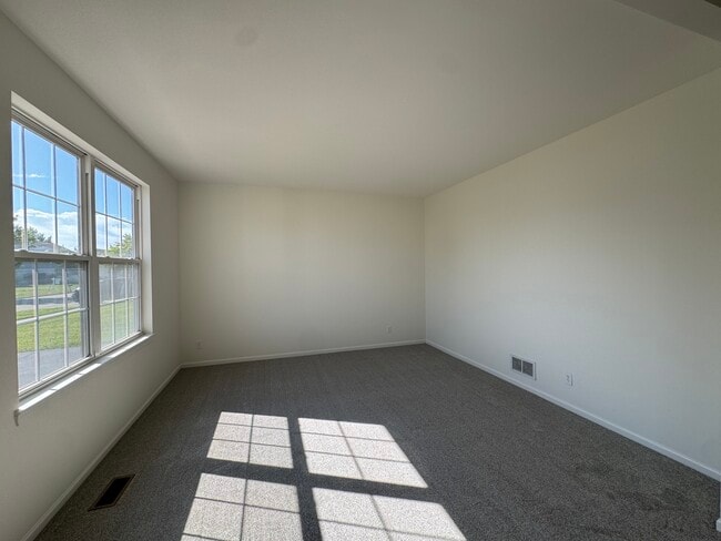 Building Photo - 405 Preserve Dr