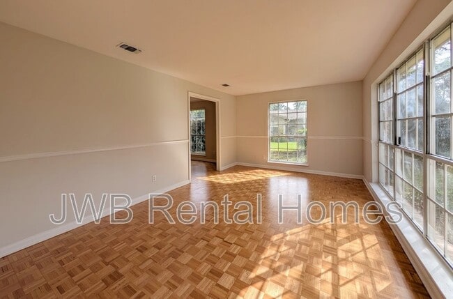 Foto del edificio - 5091 Somersby Rd